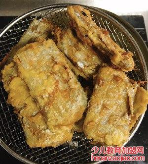 带鱼怎么炸才能酥脆好吃？